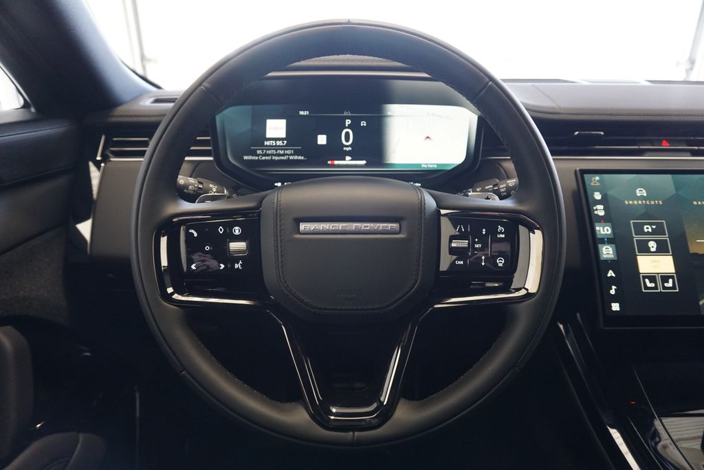 2025 Land Rover Range Rover Sport SE photo 9