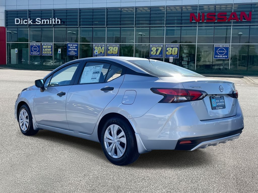 2025 Nissan Versa S photo 4