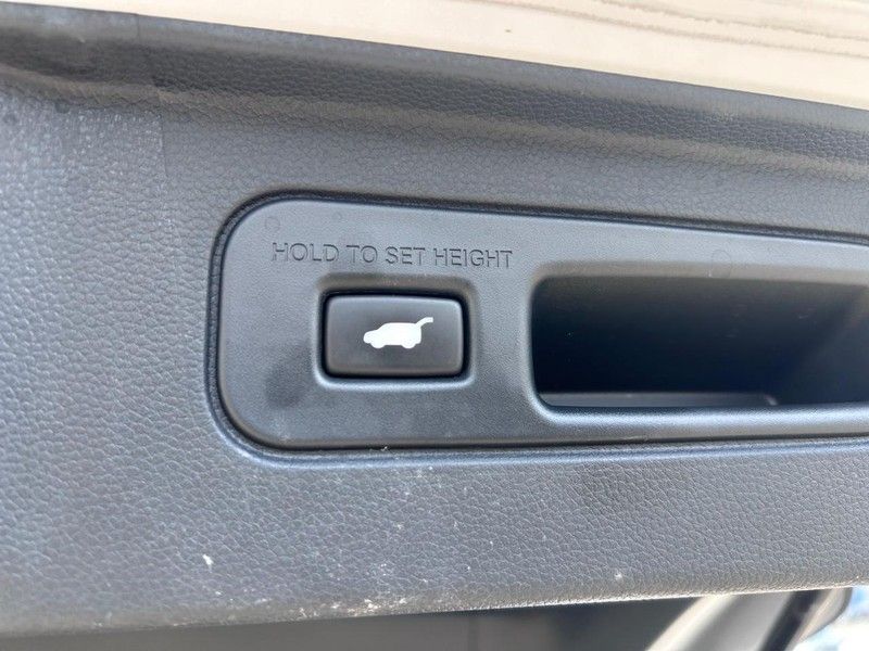 2023 Honda Pilot Elite photo 3