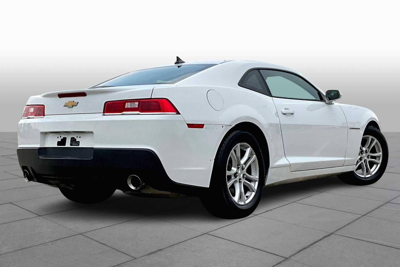 2014 Chevrolet Camaro LS photo 9