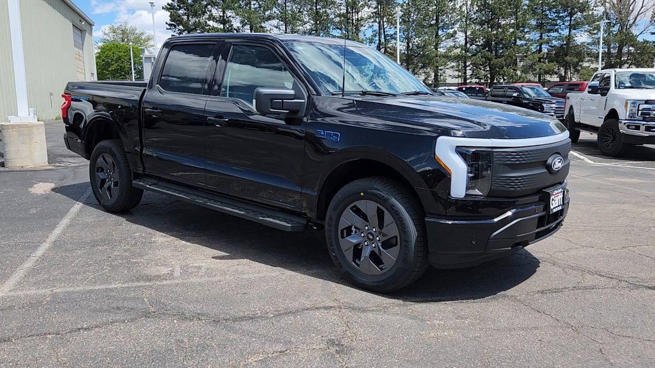 2025 Ford F-150 Lightning photo 15