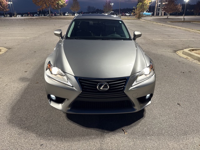 2016 Lexus IS 200t photo 2