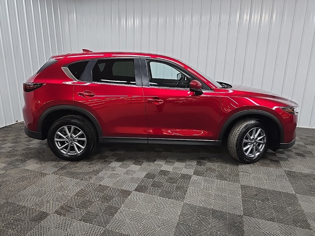 2023 Mazda CX-5 2.5 S Preferred photo 2