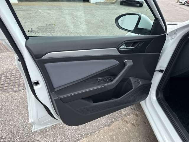 2025 Volkswagen Jetta 1.5T SE photo 11