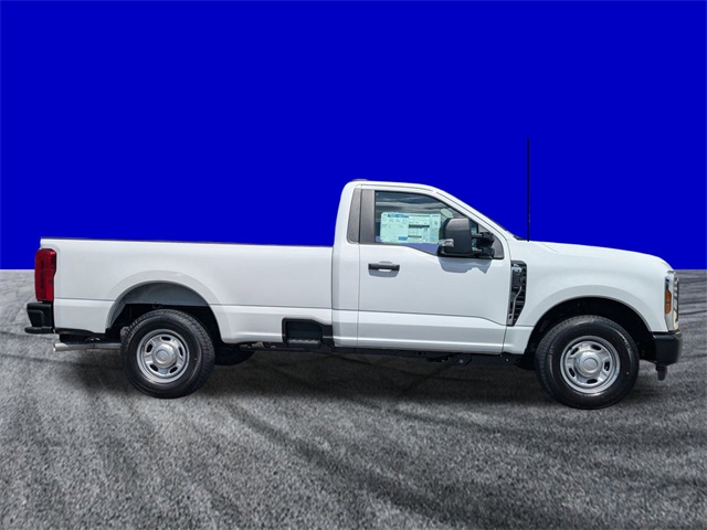 2026 Ford F-350 XL photo 2