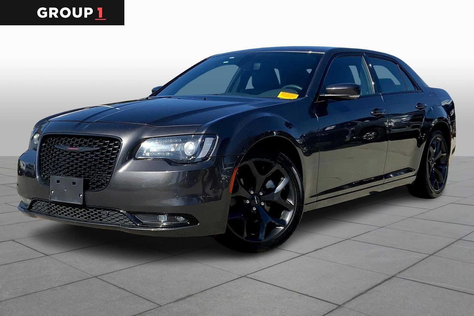 2023 Chrysler 300 S's photo