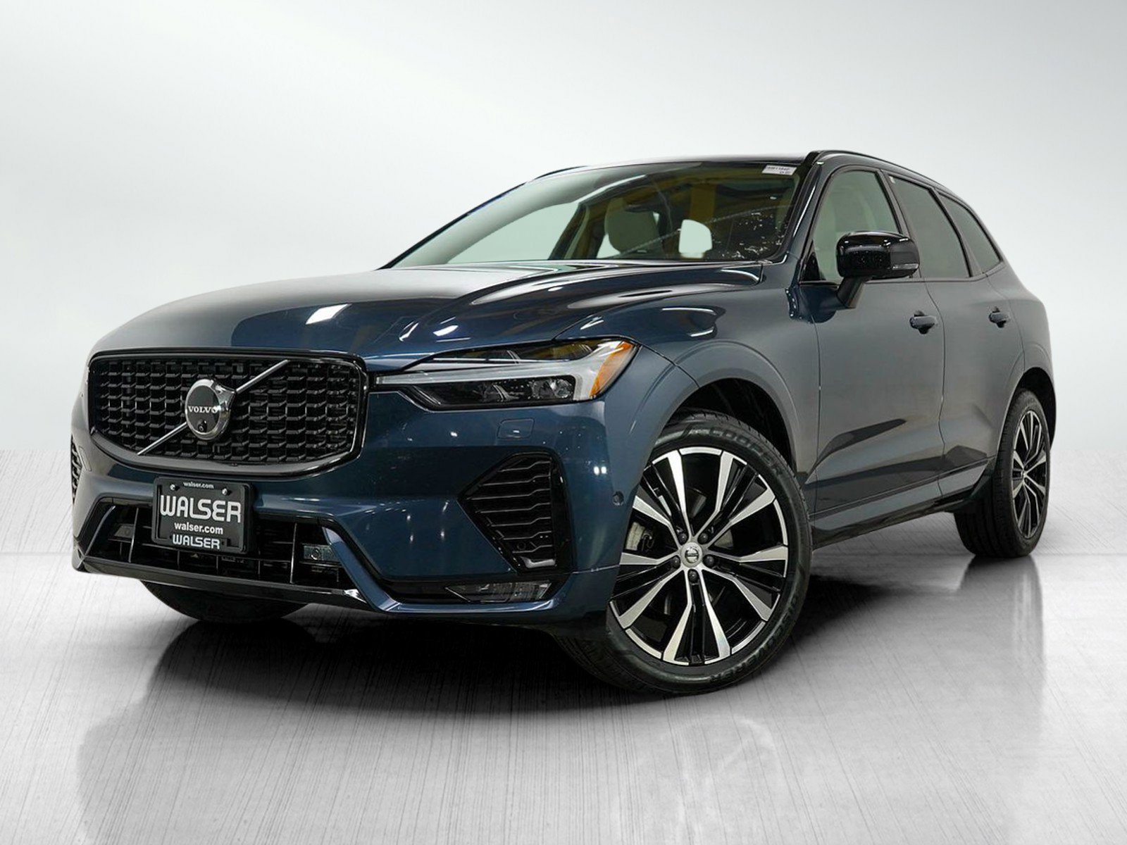 2024 Volvo XC60 Plus
