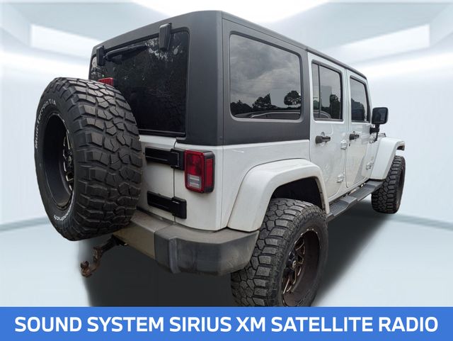 2015 Jeep Wrangler Unlimited Sahara photo 4