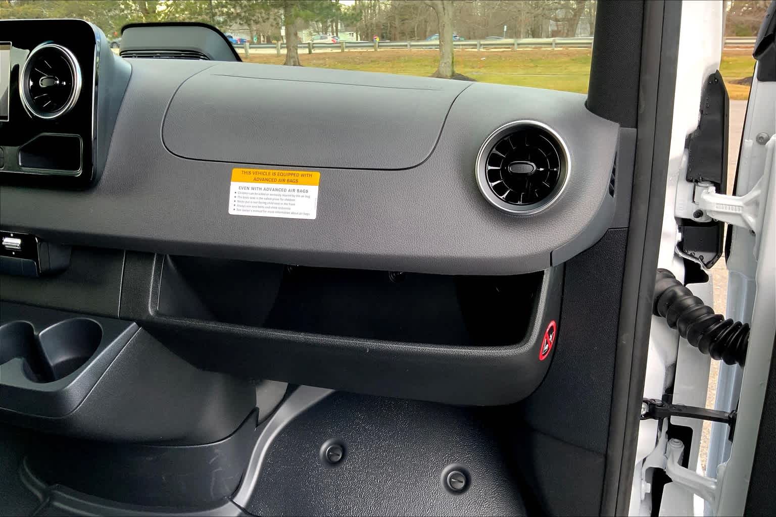 2025 Mercedes-Benz Sprinter Cargo Van Base - Photo 10