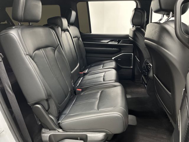 2023 Jeep Wagoneer L Base photo 30