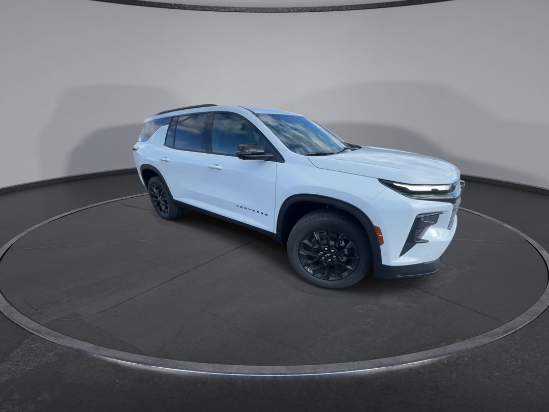 2026 Chevrolet Traverse 2LT photo 2
