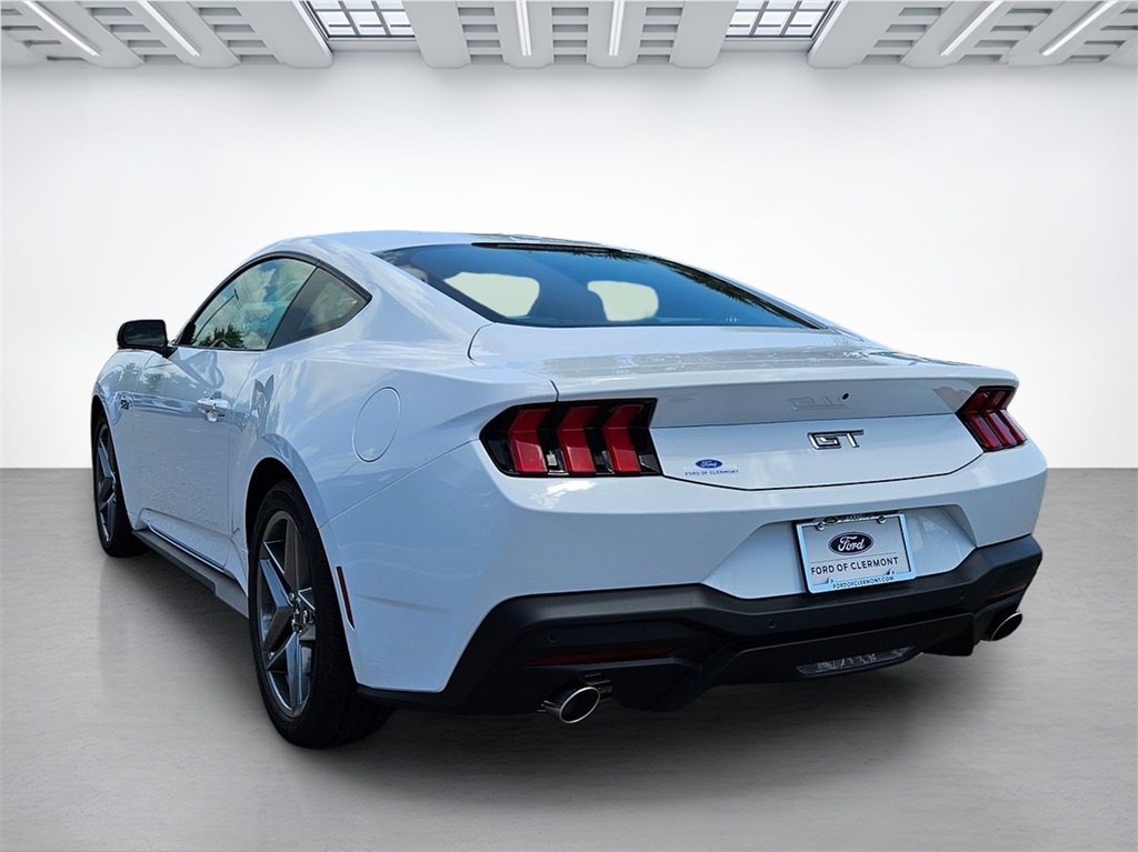 2025 Ford Mustang GT photo 7