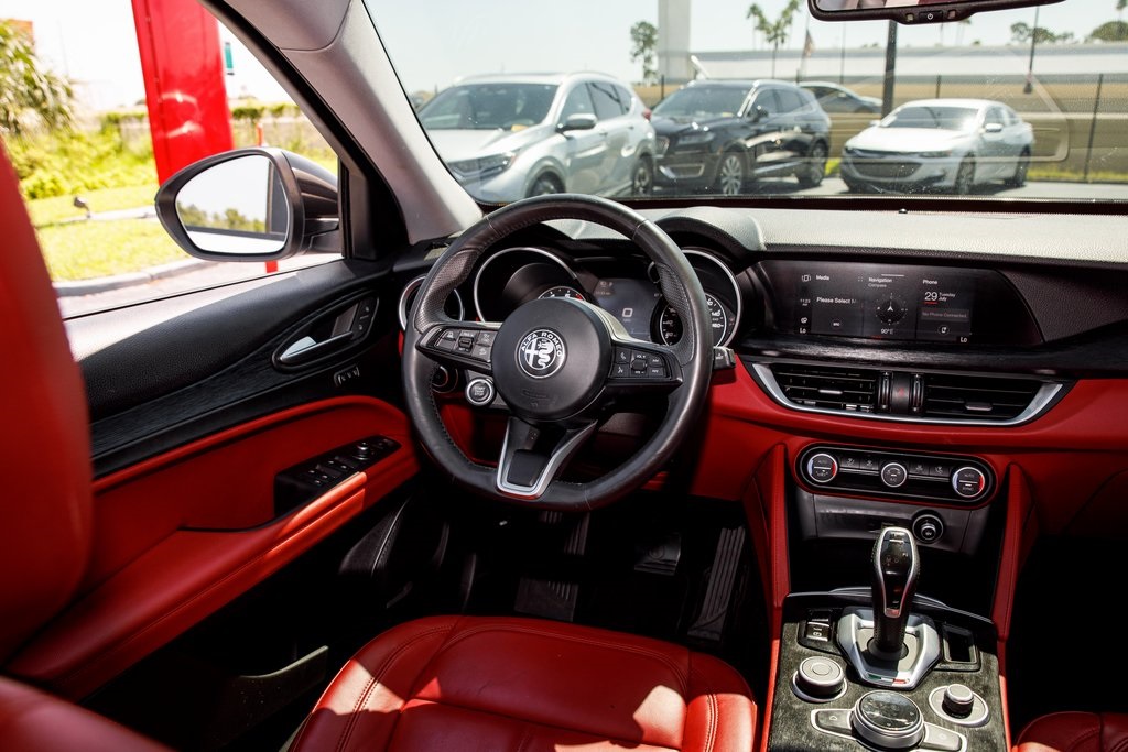 2021 Alfa Romeo Stelvio Sport Base photo 22