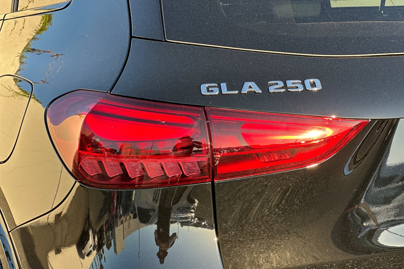 2026 Mercedes Benz GLA 250 photo 4