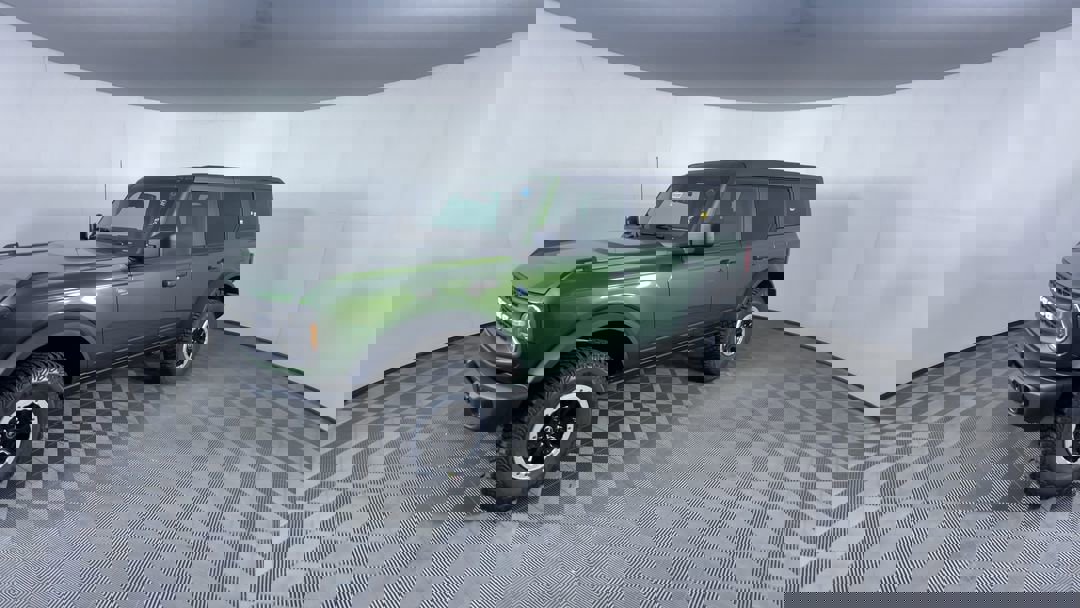 2024 Ford Bronco Black Diamond photo 4