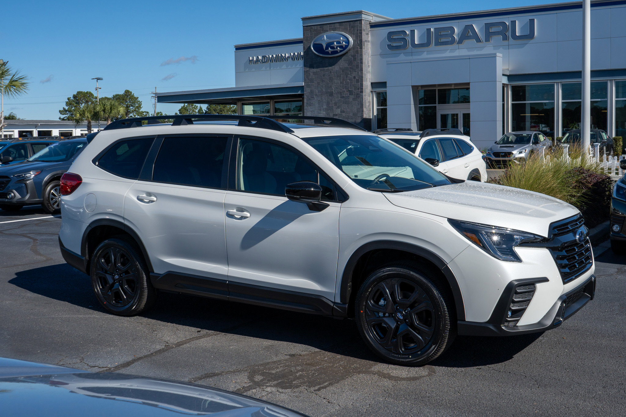 2025 Subaru Ascent Onyx Edition-Premium's photo
