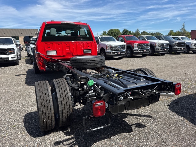 2025 Ford F-550 XL photo 3