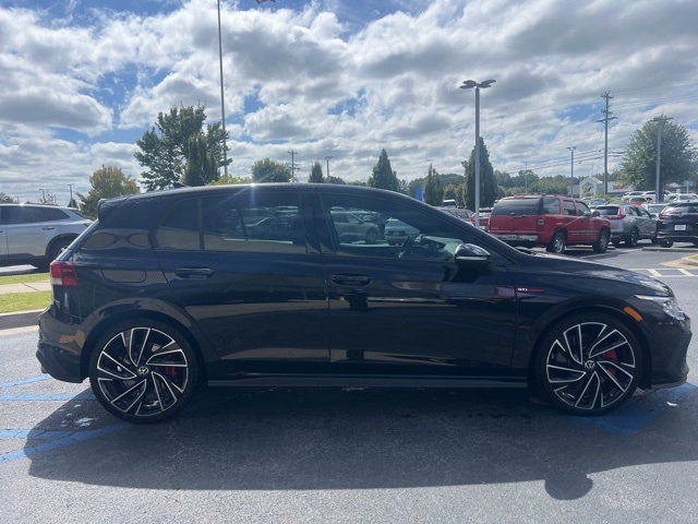 2022 Volkswagen Golf GTI Autobahn photo 6