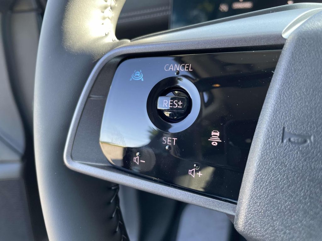 2025 Nissan Murano SV photo 15
