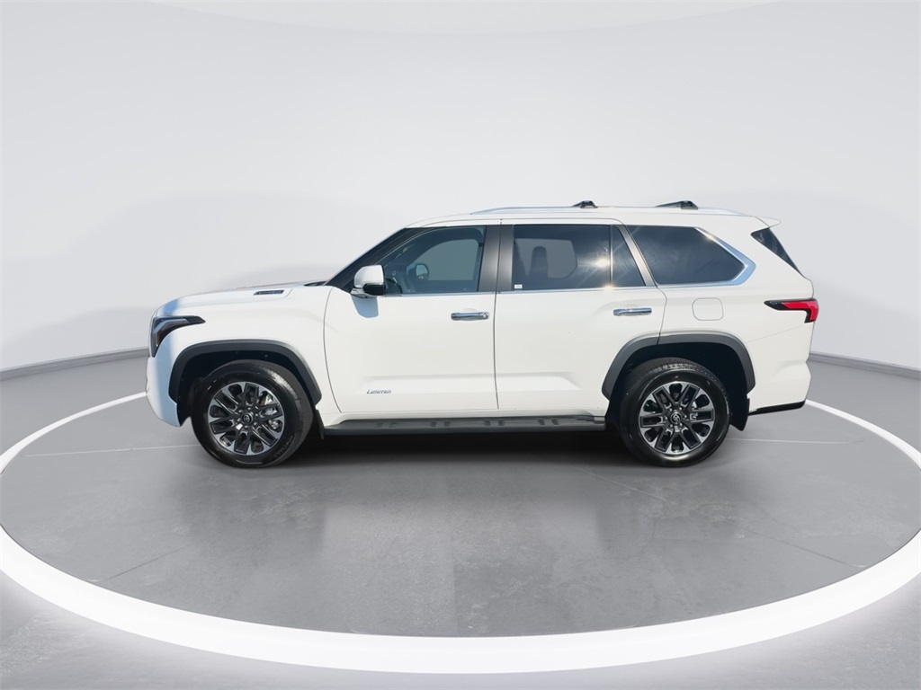 2025 Toyota Sequoia Platinum photo 4