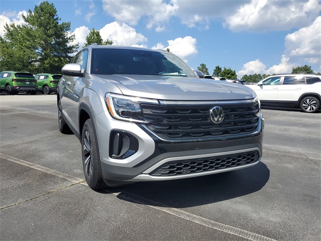 2026 Volkswagen Atlas Cross Sport SE photo 3