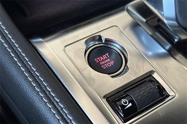 2025 Jaguar F-PACE P250 R-Dynamic S photo 18