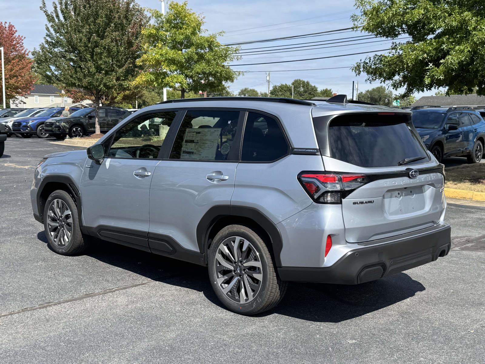 2025 Subaru Forester Touring photo 4