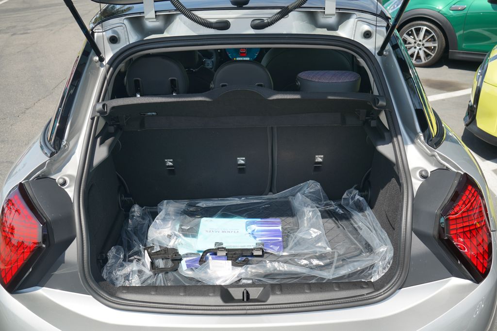 2026 Mini Cooper 4 Door Hardtop Signature photo 11