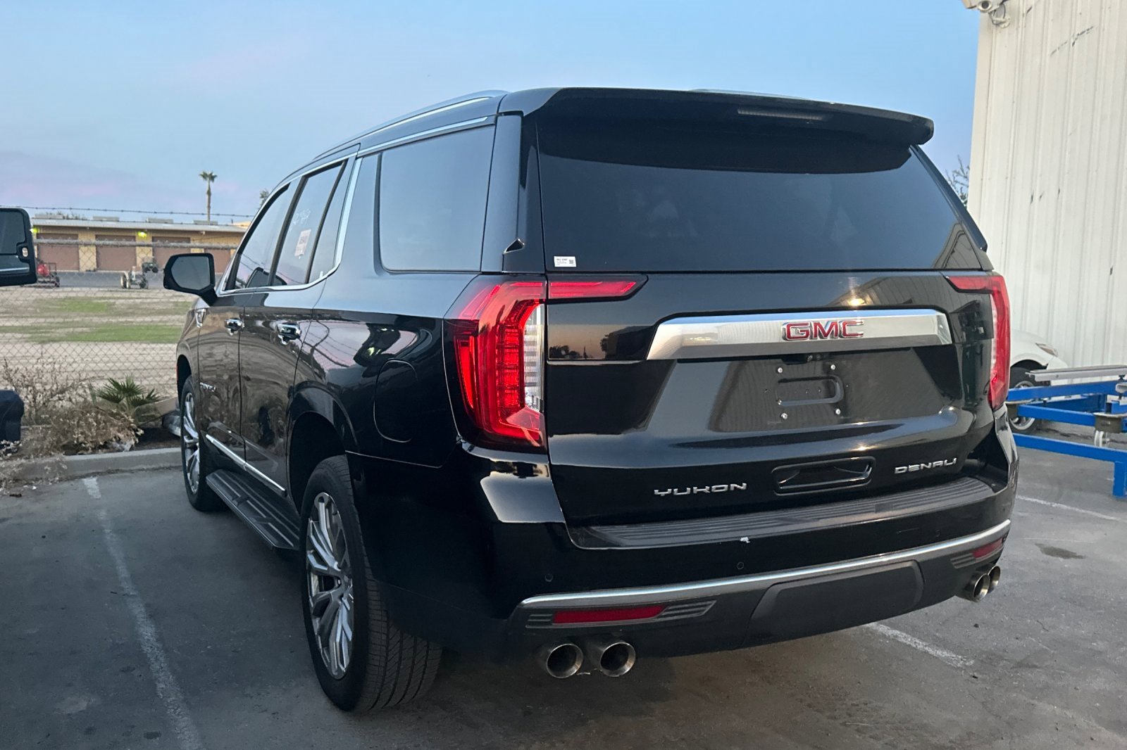 2021 Gmc Yukon Denali photo 3