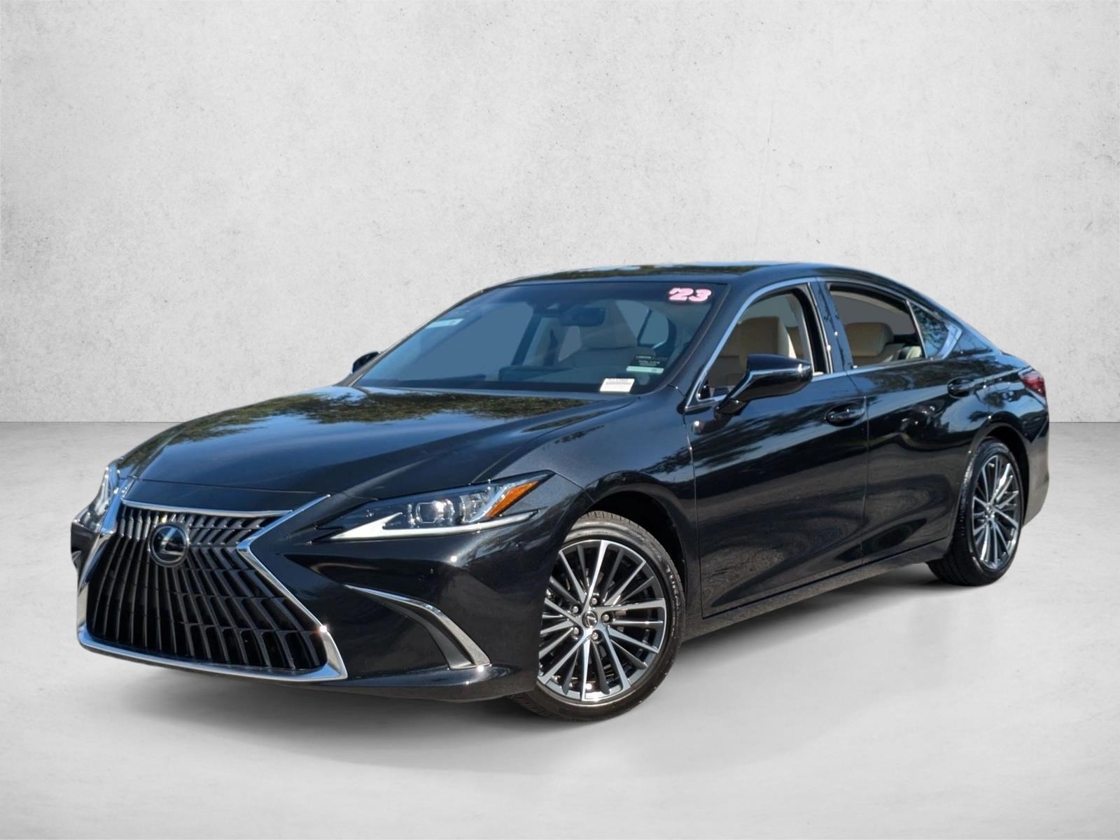 2023 Lexus ES 350's photo