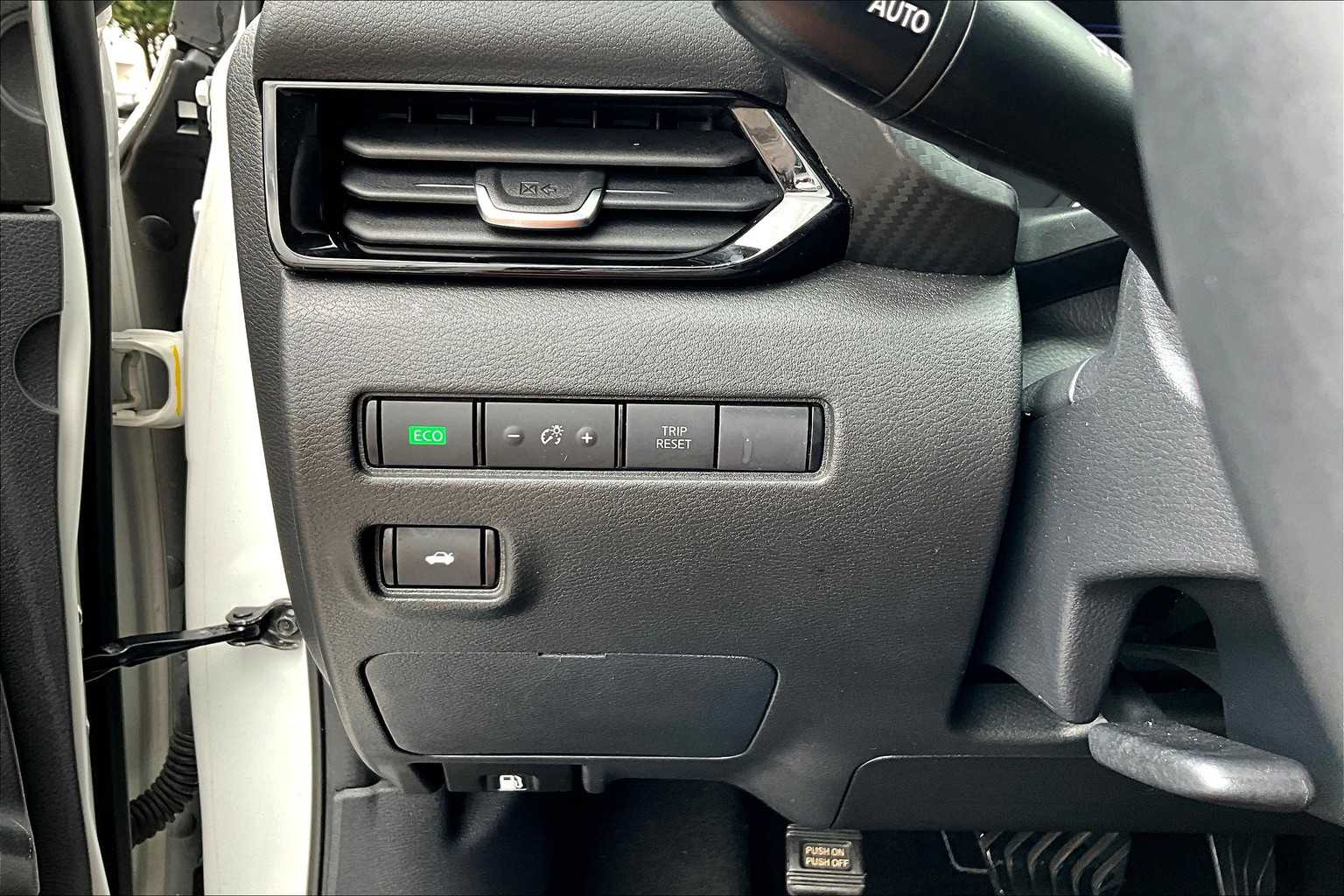 2022 Nissan Sentra SV photo 31