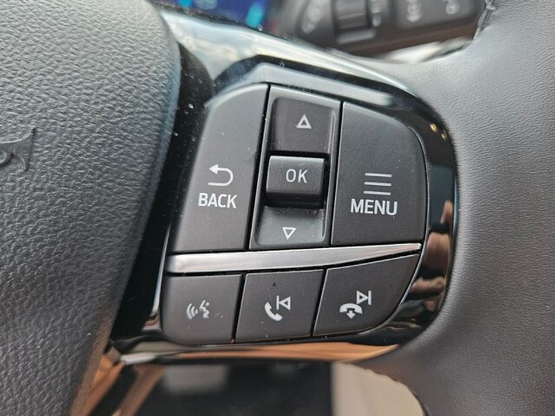 2022 Ford Escape Titanium Hybrid photo 27