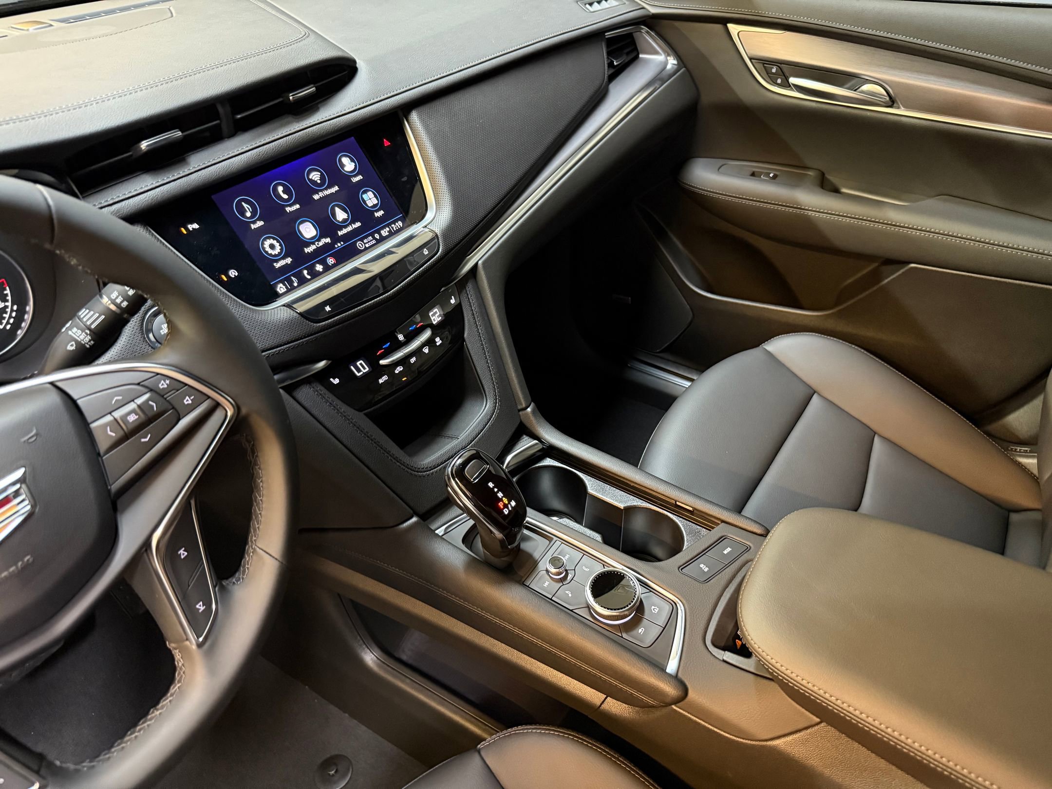 2025 Cadillac XT5 Luxury photo 32