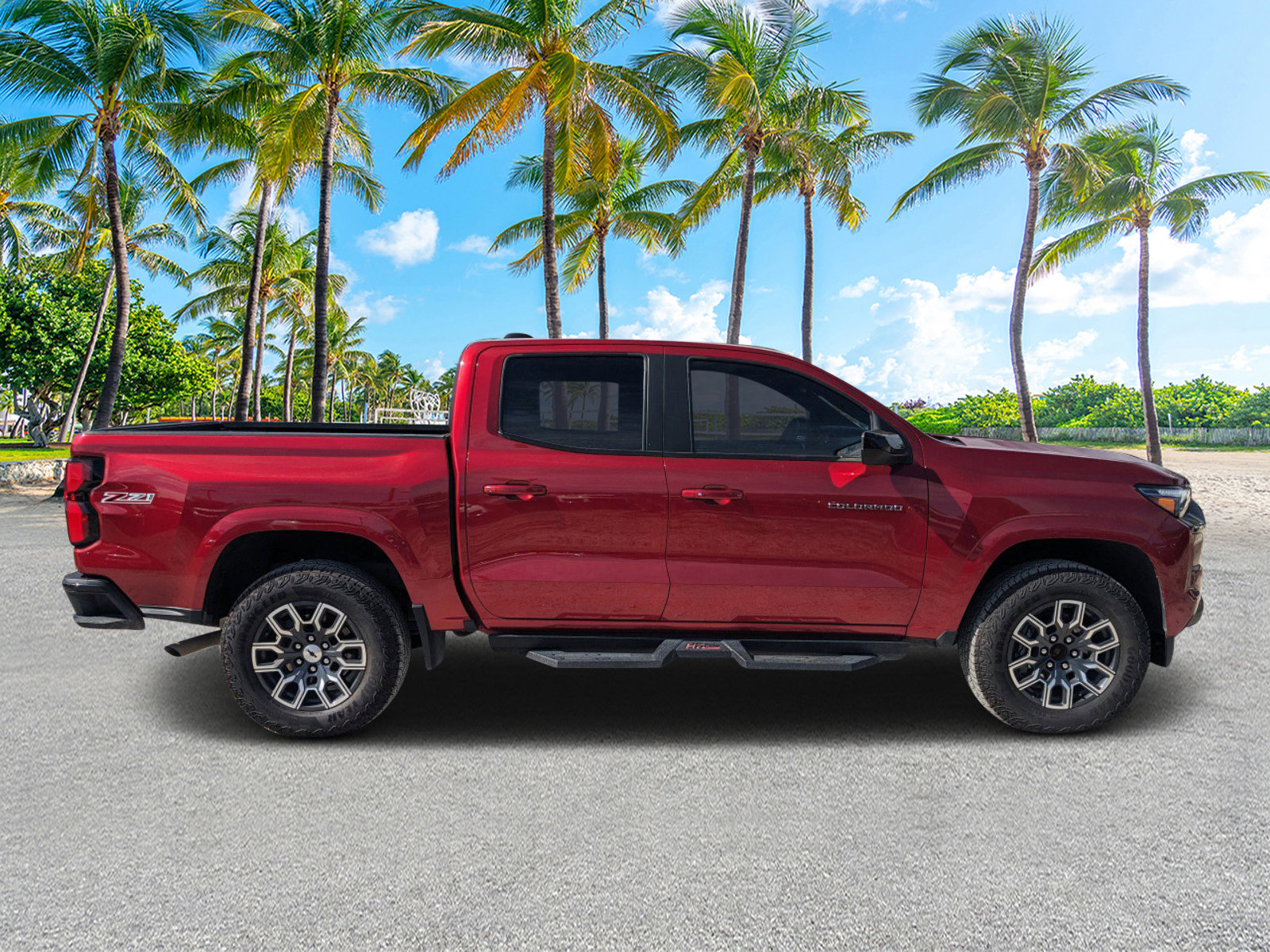 2023 Chevrolet Colorado Z71 photo 2