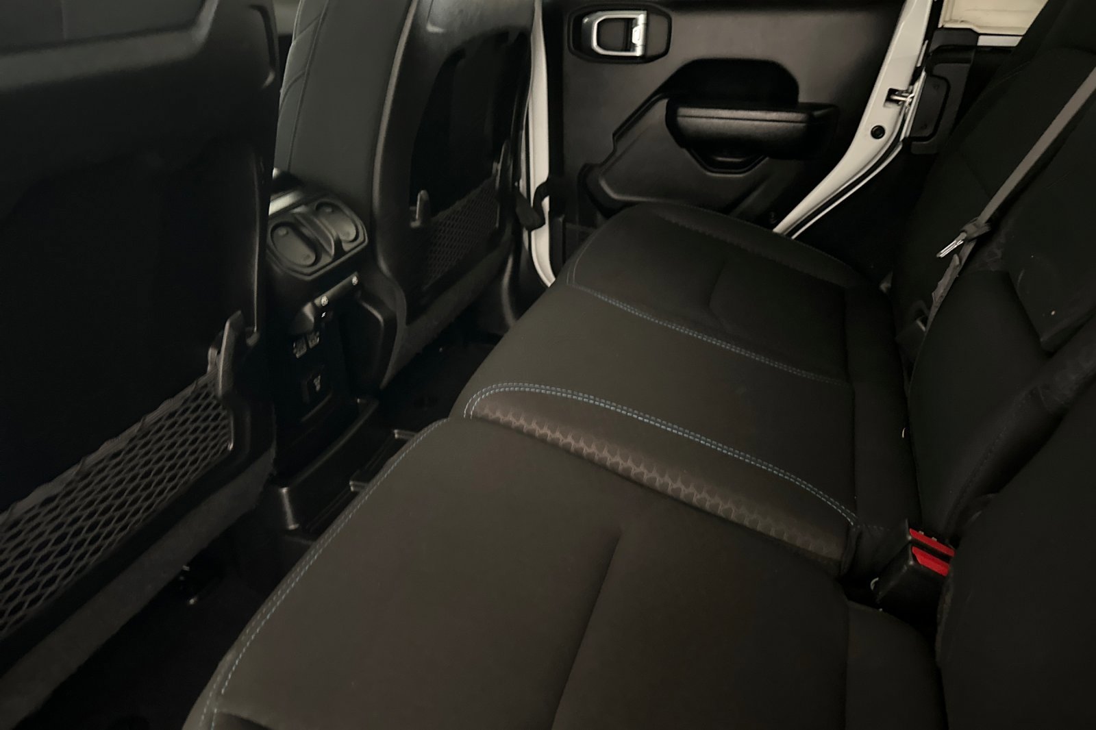 2024 Jeep Wrangler Rubicon 4xe photo 12