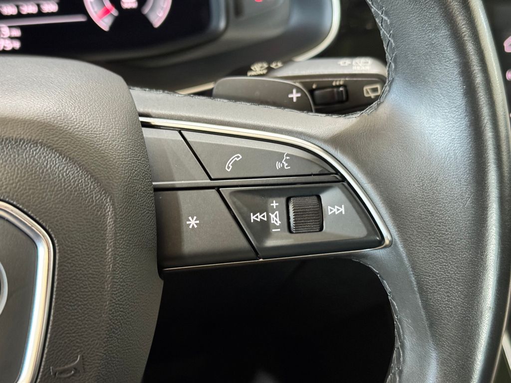 2022 Audi Q7 55 Premium Plus photo 17