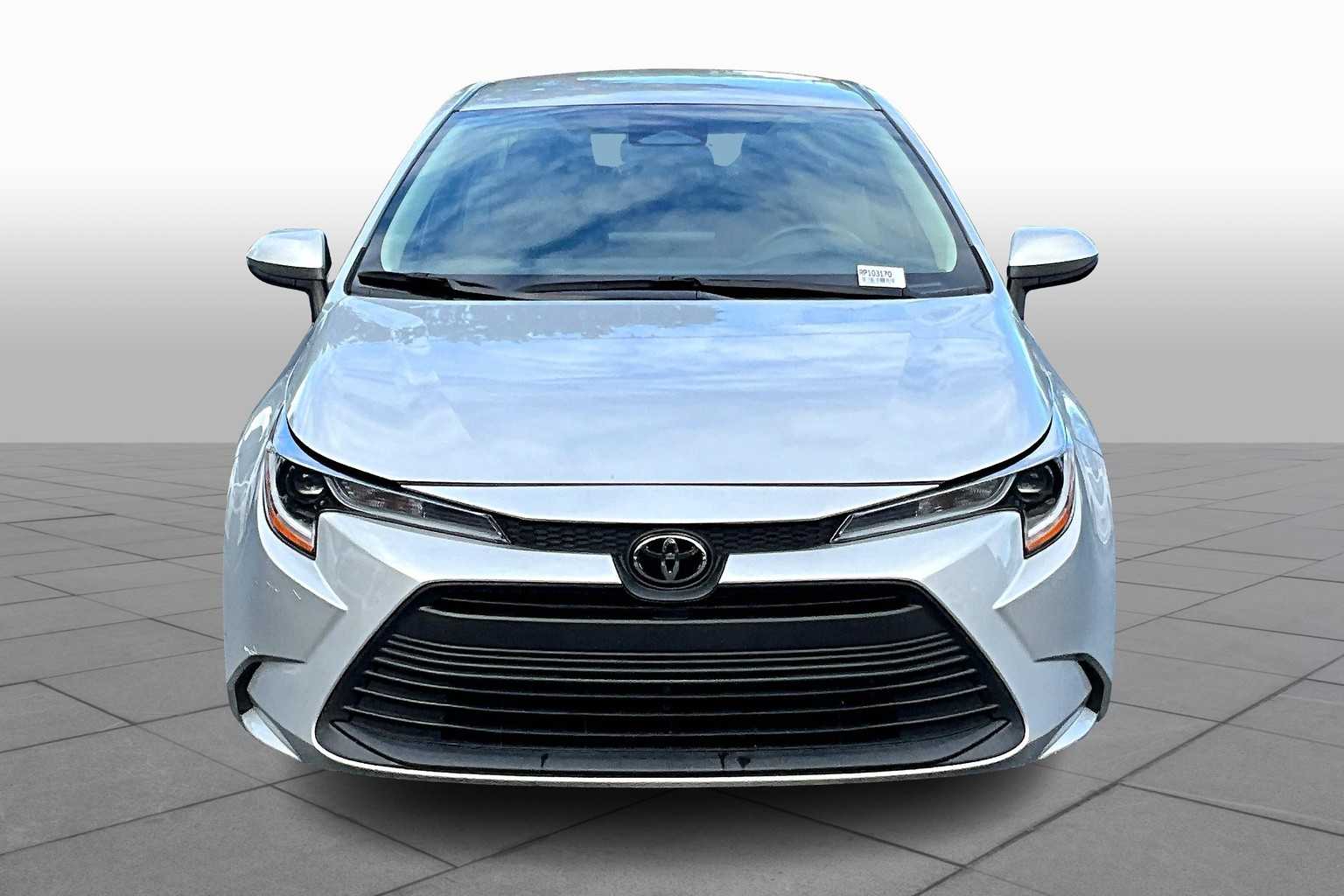 2024 Toyota Corolla LE photo 3