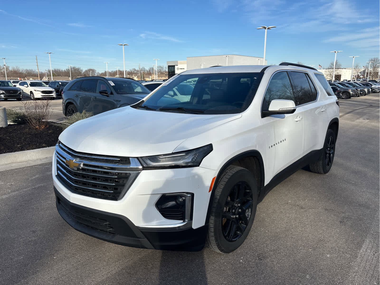 Used 2023 Chevrolet Traverse 3LT with VIN 1GNEVHKW7PJ172299 for sale in Kansas City