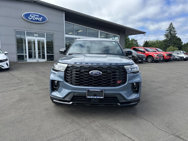 2025 Ford Explorer ST photo 12