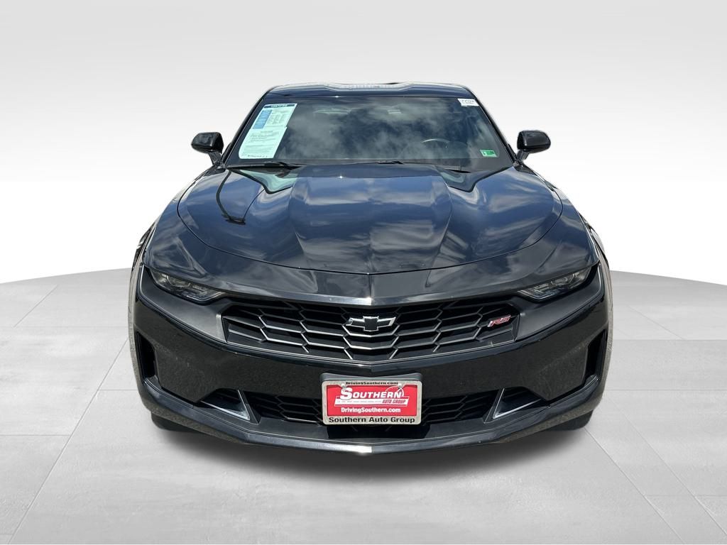 2021 Chevrolet Camaro 1LT photo 2