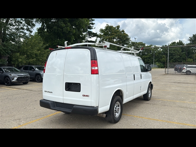 2021 Gmc Savana Cargo 2500 photo 4
