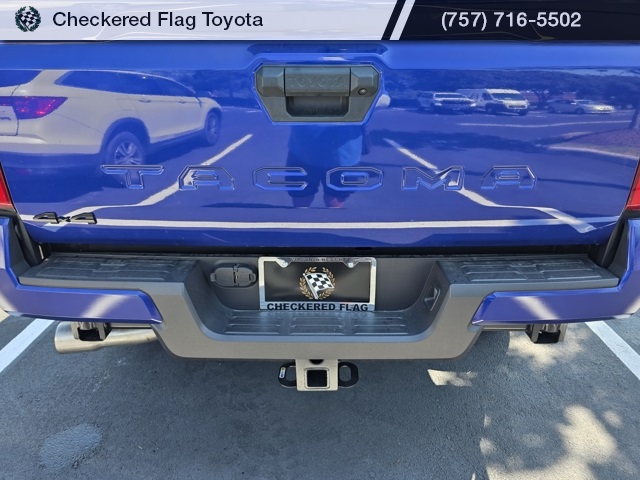 2025 Toyota Tacoma TRD Off-Road photo 8