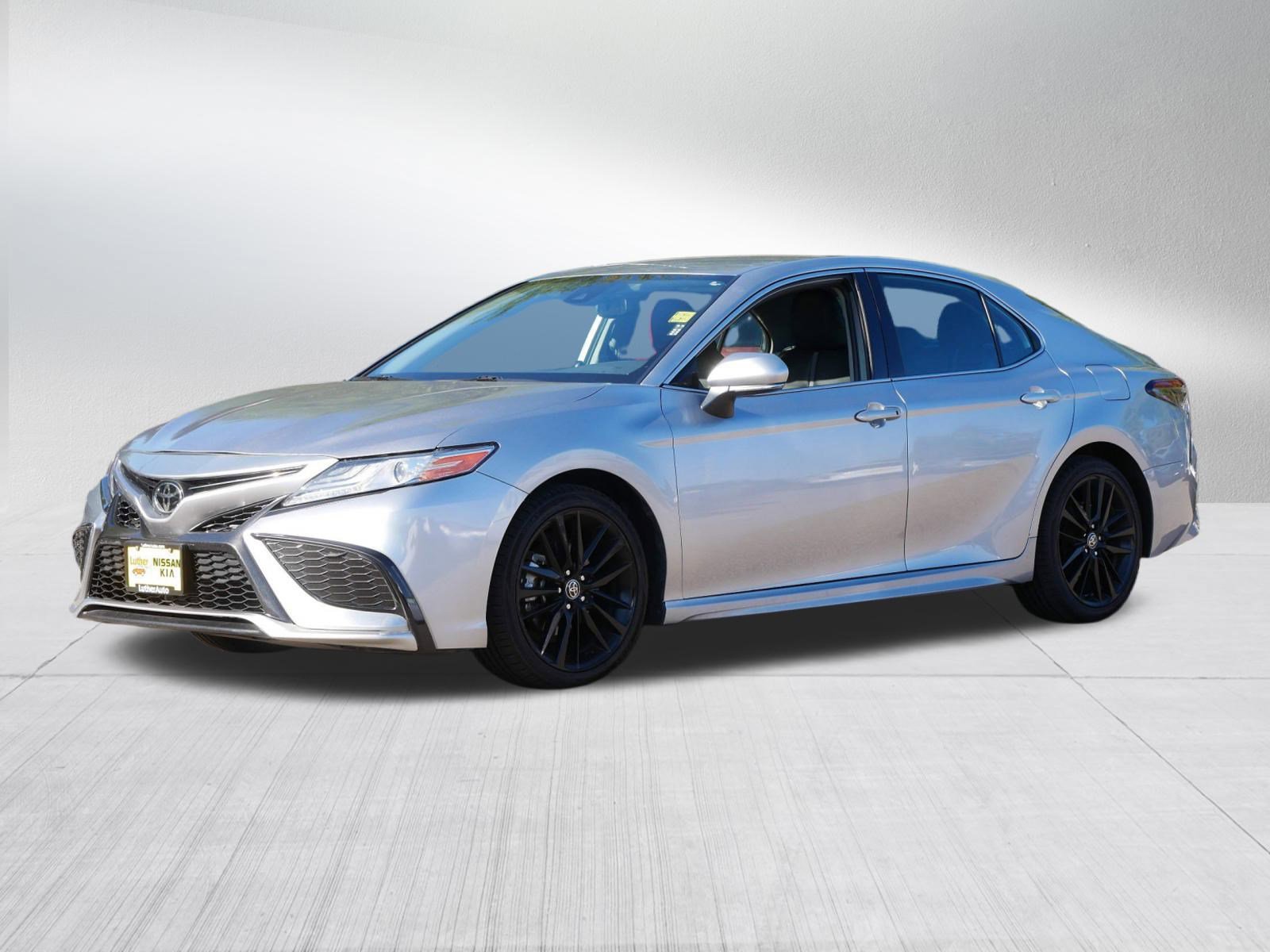 2023 Toyota Camry XSE photo 3