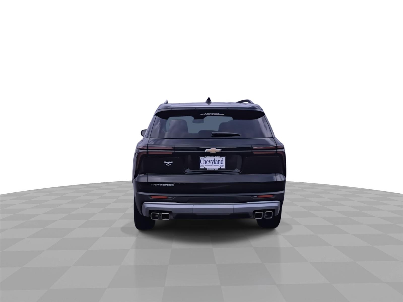 2025 Chevrolet Traverse photo 3