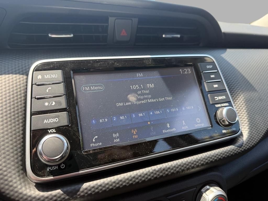 2025 Nissan Kicks Play S photo 5