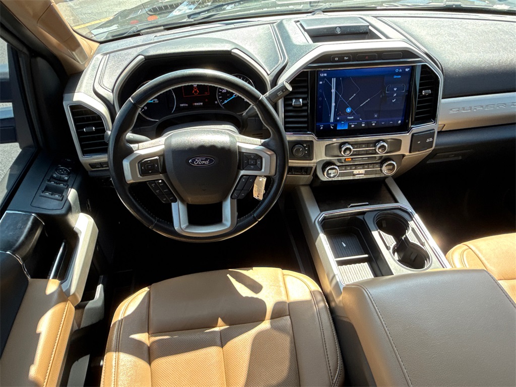 2022 Ford F-350 Lariat photo 21
