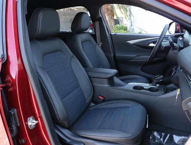 2025 Buick Envista Preferred photo 17