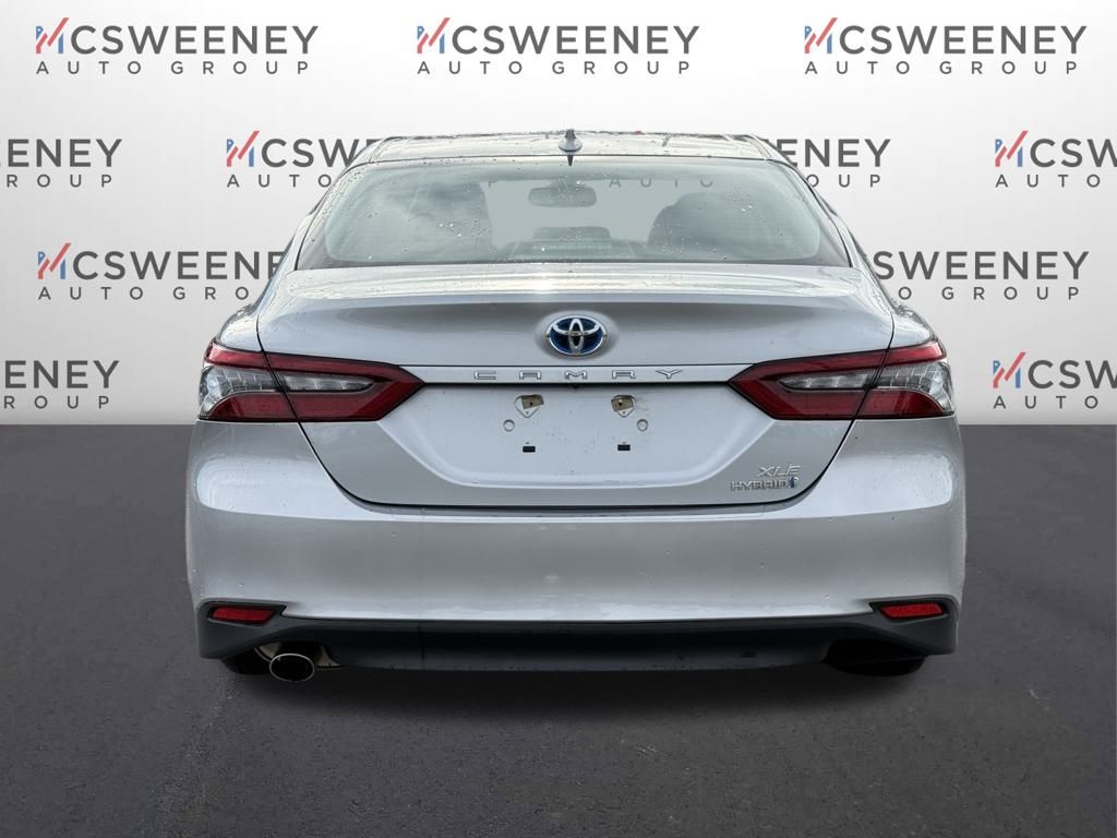 2021 Toyota Camry Hybrid XLE photo 3