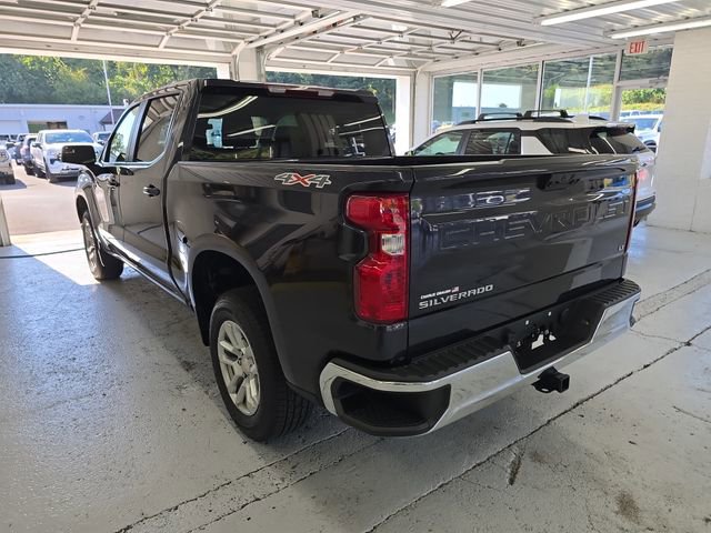 2023 Chevrolet Silverado 1500 LT photo 2
