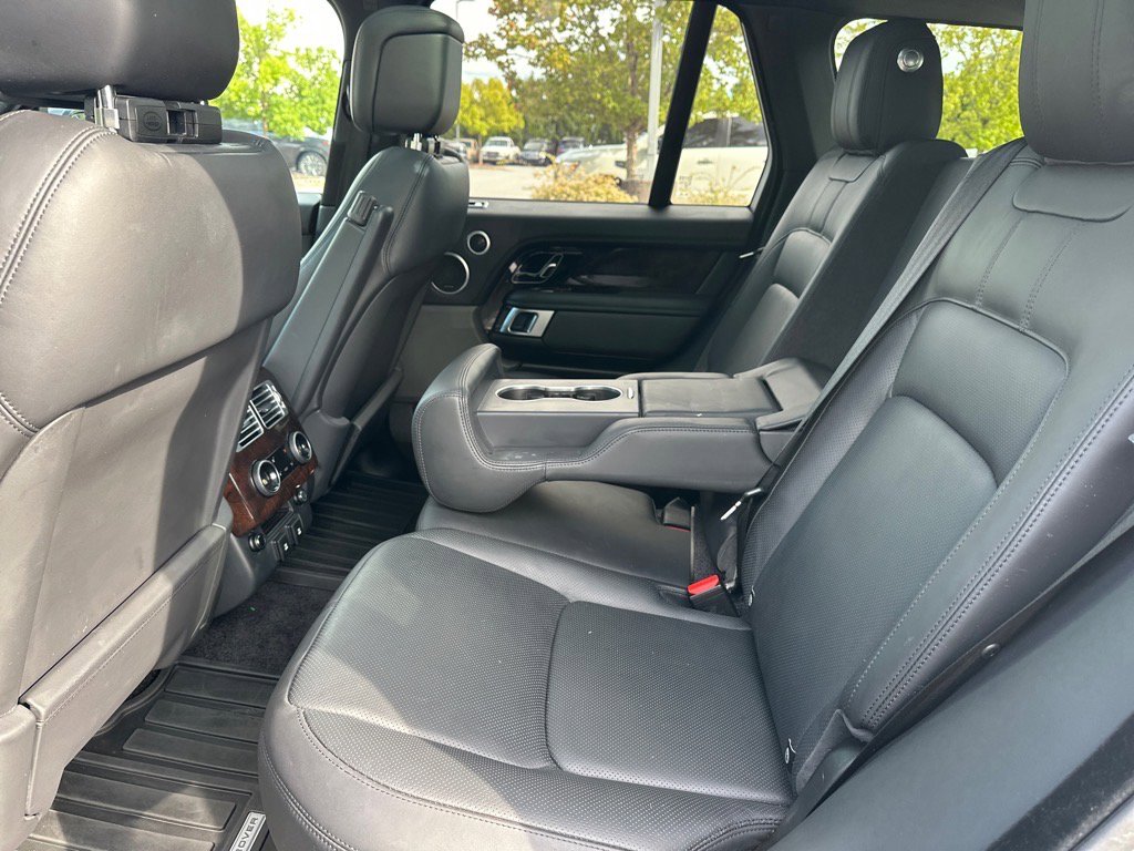 2020 Land Rover Range Rover HSE photo 13